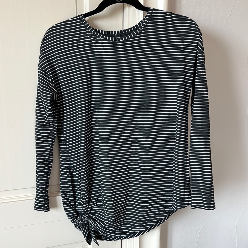 Lululemon Long Sleeve Athletic Top